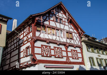 Stein am Rhein est une ville et une municipalité dans le canton de Schaffhouse en Suisse. Le centre médiéval conserve l'ancien plan de rue Banque D'Images