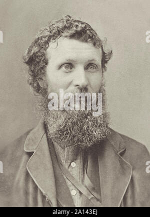 John Muir (1838-1914) photographie d'atelier du photographe américain Carleton E. Watkins (1829-1916), montrant le naturaliste visionnaire dont la passion pour la préservation de la nature sauvage a contribué à la création du parc national Yosemite et du National Park Service des États-Unis. Photographie prise vers 1875. Crédit : Collection privée / AF Fotografie Banque D'Images