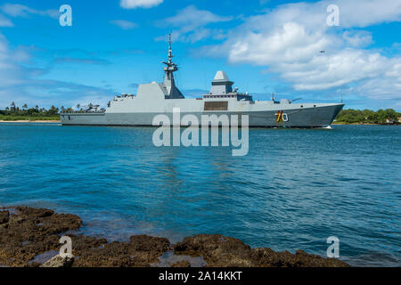 La Marine de la République de Singapour de classe formidable frégate lance-missiles RSS inébranlable. Banque D'Images