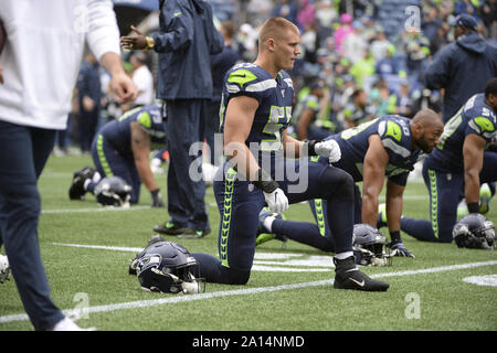 Seattle, WA, USA. 22 Sep, 2019. SEATTLE, WA - 22 SEPTEMBRE : Seattle Seahawks linebacker Cody Barton (57) s'étend devant un match de football entre les NFL New Orleans Saints et les Seahawks de Seattle le 22 septembre 2019 à Century Link Stadium à Seattle, WA Crédit : Jeff Halstead/ZUMA/Alamy Fil Live News Banque D'Images