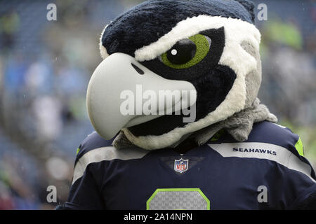 Seattle, WA, USA. 22 Sep, 2019. SEATTLE, WA - 22 SEPTEMBRE : Blitz les Seattle Seahawks mascot joue à la foule avant un match de football entre les NFL New Orleans Saints et les Seahawks de Seattle le 22 septembre 2019 à Century Link Stadium à Seattle, WA Crédit : Jeff Halstead/ZUMA/Alamy Fil Live News Banque D'Images