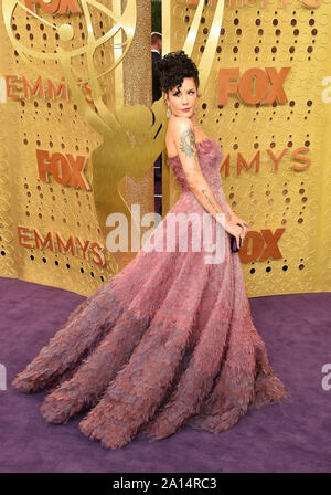 LOS ANGELES, CA - le 22 septembre : Halsey assiste à la 71e Emmy Awards au Théâtre de Microsoft le 22 septembre 2019 à Los Angeles, Californie. Banque D'Images