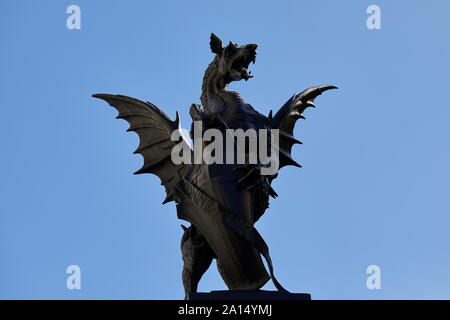 Londres, R.-U. - Sept 17, 2019 - Sculpture de Charles Bell Birch de 1880 d'un dragon qui se trouve au sommet du Temple Bar dans le Memorial Strand. Elle marque la Banque D'Images