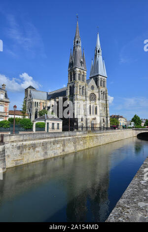 Chalons-en-Champagne (nord-est de la France) : Notre-Dame-en-Vaux cathédrale. La collégiale est inscrit comme site du patrimoine mondial de l'UNESCO et un N Banque D'Images