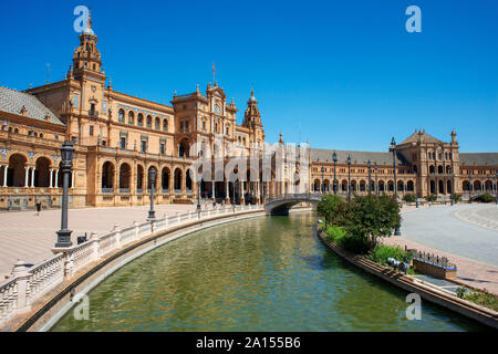 Plaza de España de Séville, vue sur le lac de plaisance dans la Plaza de España à Séville, Andalousie, espagne. Banque D'Images