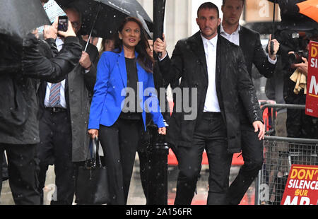 Gina Miller arrive à la Cour suprême de Londres, où sont les juges statuant sur la légalité de premier ministre Boris Johnson a décidé de suspendre le Parlement pendant cinq semaines. Banque D'Images