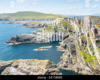 Les spectaculaires falaises de Kerry sont situés sur la côte de Skellig, dans le comté de Kerry en Irlande. Banque D'Images