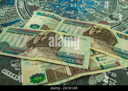 L'argent de l'Égypte. Livre égyptienne. 100 livres Banque D'Images