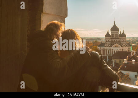 Couple à la cathédrale Alexandre Nevsky, Tallinn, Estonie Banque D'Images