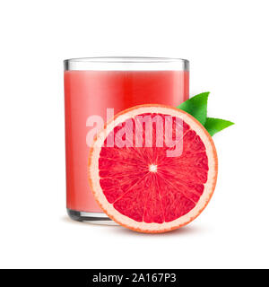 Verre de jus de pamplemousse rose isolated on white Banque D'Images