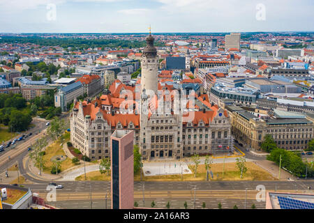 Nouvel hôtel de ville de Leipzig City against sky Banque D'Images