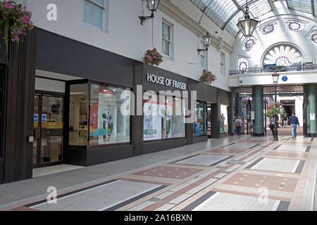 Arcade de Bournemouth, également connu sous le nom de Gervis Arcade, la Royal Arcade, Dorset, Bournemouth, England, UK Banque D'Images