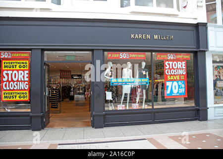 Karen Millen, stocker, Bournemouth Arcade, également connu sous le nom de Gervis Arcade, la Royal Arcade, Dorset, Bournemouth, England, UK Banque D'Images