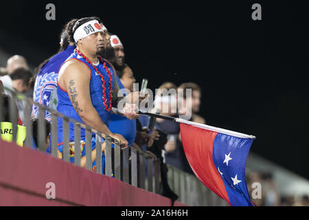 Saitama, Japon. Sep 24, 2019. Les partisans de Samoa de ralliement de l'équipe pendant la Coupe du Monde de Rugby 2019 extérieure une correspondance entre la Russie et les Samoa au stade de Rugby Kumagaya, près de Tokyo. La Russie bat les Samoa 34-9. Credit : Rodrigo Reyes Marin/ZUMA/Alamy Fil Live News Banque D'Images