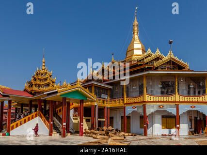 La pagode Phaung Daw Oo, le lac Inle, l'État de Shan, Myanmar Banque D'Images