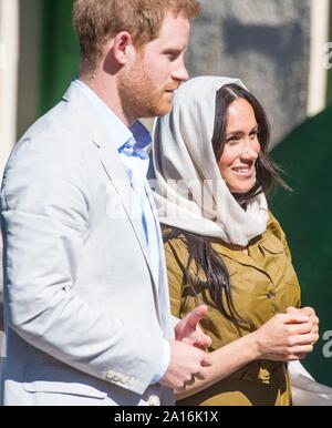 Cape Town, Afrique du Sud. Sep 24, 2019. Harry et Meghan, le duc et la duchesse de Kent, arriver à la mosquée Auwal à Cape Town, le 24 septembre 2019, ils vont voir le premier manuscrit connu du Coran en Afrique du Sud à la 2e jour de leur visite officielle en AfricaCredit : Albert Nieboer/ Pays-Bas OUT/Point de vue OUT |/dpa/Alamy Live News Banque D'Images