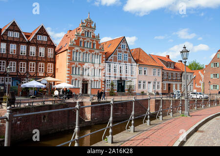 Maisons à pans de bois à l'ancien port hanséatique, Stade, Basse-Saxe, Allemagne, Europe Banque D'Images