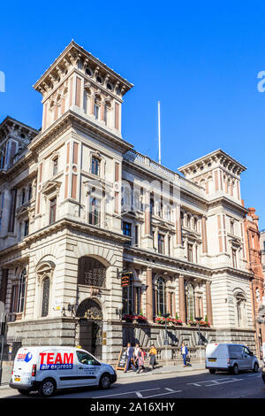 L'ancienne Banque d'Angleterre public house, accueil de la Banque d'Angleterre de 1888 à 1975, Fleet Street, Londres, UK Banque D'Images