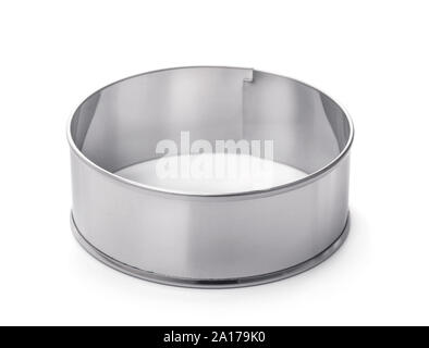 Moule de cuisson rondes en acier inoxydable isolated on white Banque D'Images