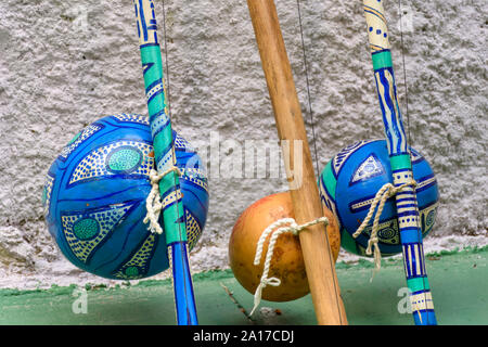 Instrument de musique brésilien appelé berimbau et habituellement utilisé au cours de la capoeira fait venir d'Afrique et de modification par les esclaves Banque D'Images