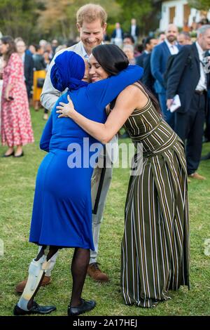 Cape Town, Afrique du Sud. Sep 24, 2019. Harry et Meghan, le duc et la duchesse de Kent, à la Résidence du Haut Commissaire britannique au Cap, le 24 septembre 2019, pour assister à une réception et à la rencontre d'un échantillon représentatif d'inspiration qui font l'opinion et les jeunes leaders de demain à la 2e jour de leur visite officielle en AfricaCredit : Albert Nieboer/ Pays-Bas OUT/Point de vue OUT |/dpa/Alamy Live News Banque D'Images