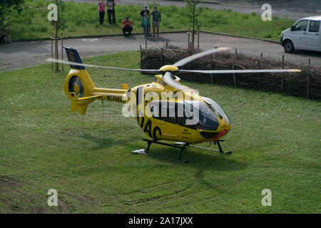 GERA, ALLEMAGNE - Mai 29, 2016, de l'Adac et l'ambulance hélicoptère : Banque D'Images