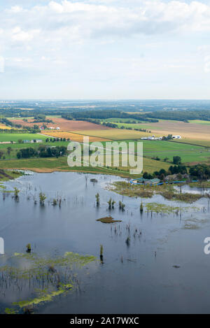 De l'eau élevée au lac Barney crée les questions touchant les régions rurales du comté de Dane, Wisconsin. Banque D'Images