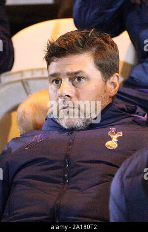 Colchester, UK. Sep 24, 2019. Tottenham Hotspur managerÊMauricio Pochettino pendant le troisième tour de la Coupe du buffle Colchester United et match entre Tottenham Hotspur à Weston Homes Community Stadium le 24 septembre 2019 à Colchester, Angleterre. (Photo par Mick Kearns/phcimages.com) : PHC Crédit Images/Alamy Live News Banque D'Images