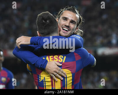 Barcelone, Espagne. Sep 24, 2019. Antoine Griezmann du FC Barcelone célèbre son but avec Lionel Messi du FC Barcelone lors du match FC Barcelone v Villarreal CF, de la saison 2019/2020, LaLiga, date 6. Camp Nou. Barcelone, Espagne, 24 SEP 2019. Barcelone, 24-09-2019. LaLiga 2019/ 2020, date 6. Barcelone - Villarreal. Antoine Griezmann du FC Barcelone célèbre son but avec Lionel Messi : Crédit Photos Pro/Alamy Live News Banque D'Images