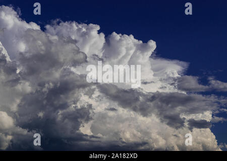 Nuages orageux Banque D'Images