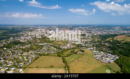 Vue aérienne de la ville de Rodez dans l'Aveyron, France Banque D'Images