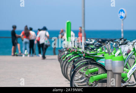 Service de location de vélos municipaux maintenant disponible à tous les résidents et visiteurs photographiés à Jaffa, Tel-Aviv, Israël Banque D'Images