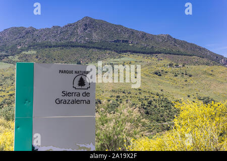 Tourist signe dans le parc naturel de Grazalema, Espagne Banque D'Images