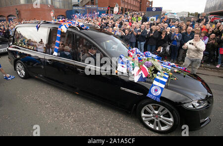 La procession funéraire de l'ancien joueur Fernando Ricksen Rangers Ibrox Stadium accueil de laissez-passer de Glasgow Rangers. Banque D'Images