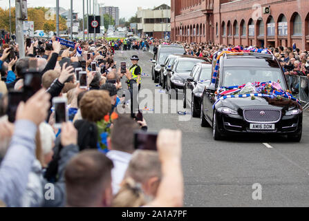 La procession funéraire de l'ancien joueur Fernando Ricksen Rangers Ibrox Stadium accueil de laissez-passer de Glasgow Rangers. Banque D'Images