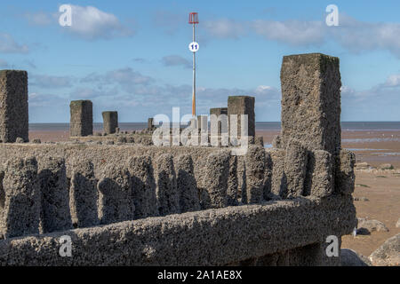 Épi de plage sur la plage de Hunstanton, Norfolk. Banque D'Images