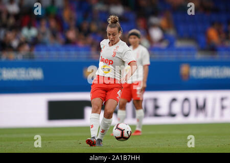 Barcelone, Espagne. 25 Septembre, 2019. SANT JOAN DESPI, ESPAGNE - 25 SEPTEMBRE : Aurora Galli de la Juventus sur la balle au cours de l'UEFA Women's Champions League Round 32 match entre le FC Barcelone et la Juventus à Johan Cruyff Stadium, le 25 septembre 2019 à Barcelone, Espagne. (Photo de Daniela Porcelli/SPP) : Crédit Photo de presse Sport/Alamy Live News Banque D'Images