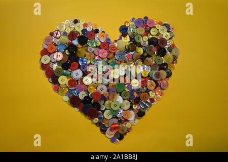 Mélange de couleur des boutons de différentes tailles et formes Banque D'Images