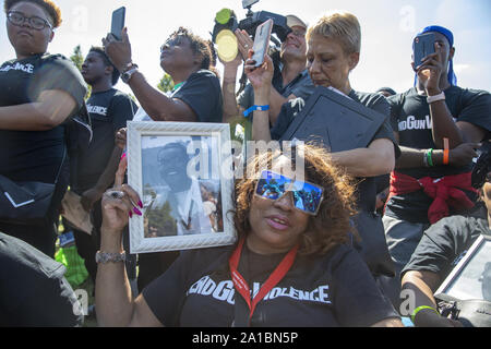 Washington, United States. 25 Septembre, 2019. La famille et l'ami de la violence par arme à feu prendre part à un rassemblement sur la colline du Capitole à Washington, DC le mercredi, Septembre 25, 2019. L'événement a eu lieu après le Comité de la Chambre sur la magistrature audience sur la 'protection de l'Amérique, des armes d'assaut et est tenue le jour du Souvenir national pour les victimes assassinées. Photo par Tasos Katopodis/UPI UPI : Crédit/Alamy Live News Banque D'Images