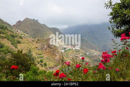 Merveilleux petits villages dans les montagnes d'Anaga sur Tenerife, les îles Canaria, Espagne Banque D'Images