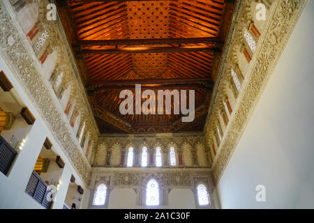 Tolède, Espagne -22 oct 2019- Vue sur le monument de la synagogue El Transito, maintenant un musée séfarade situé à Tolède, en Espagne. Banque D'Images