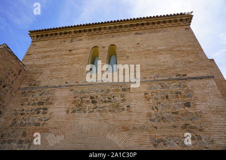 Tolède, Espagne -22 oct 2019- Vue sur le monument de la synagogue El Transito, maintenant un musée séfarade situé à Tolède, en Espagne. Banque D'Images