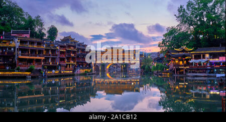 Feng Huang Ancienne Ville Phoenix Ancient Town , Chine Banque D'Images