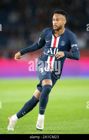 Paris. 25 Septembre, 2019. Jr Neymar de Paris Saint-Germain réagit au cours d'une saison 2019-2020 Ligue 1 match contre Reims à Paris, France le 25 septembre 2019. Crédit : Jack Chan/Xinhua/Alamy Live News Banque D'Images