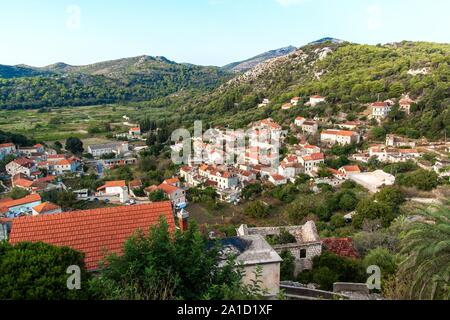 Vieille ville de Lastovo - Croatie. Maisons sur île de Lastovo. Maison de vacances en Croatie. Banque D'Images