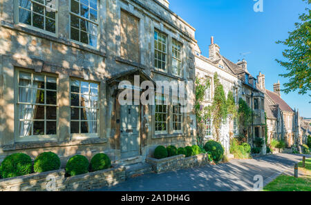 BURFORD, UK - 21 septembre 2019 : Burford, une petite ville médiévale sur la rivière Windrush situé à 18 milles à l'ouest d'Oxford dans l'Oxfordshire Banque D'Images