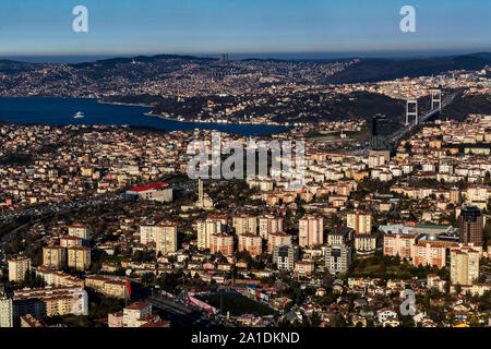 Panorama de la ville d'Istanbul à partir de la plate-forme d'observation Sapphire gratte-ciel de plusieurs étages Banque D'Images