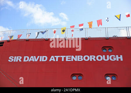 La cérémonie de baptême du navire de recherche polaire, dont le public a voté pour appeler Jhaampe McBoatface, a lieu au chantier naval Cammell Laird à Birkenhead, Merseyside. Banque D'Images