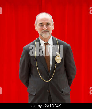 Londres, Royaume-Uni. 26 septembre 2019. La Royal Academy of Arts a annoncé aujourd'hui que Christopher Le Brun (photo 5 décembre 2018, la gare de Paddington) va quitter ses fonctions de président de la Royal Academy of Arts en décembre 2019 après avoir occupé pendant huit ans. Un nouveau président de l'Académie Royale des Arts sera élu par les académiciens royale en décembre 2019. Credit : Malcolm Park/Alamy Live News. Banque D'Images