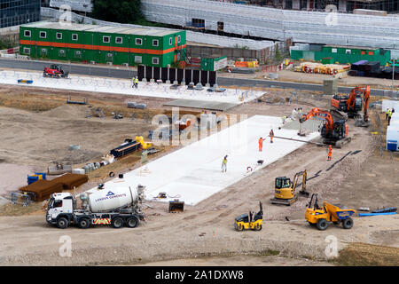 La construction de routes à Royal Mail site où 2 terrains vendus pour £101m pour nous-investisseur Greystar Resources pour construire rental apartment. Le sud de Londres. 13/11/2017 Banque D'Images